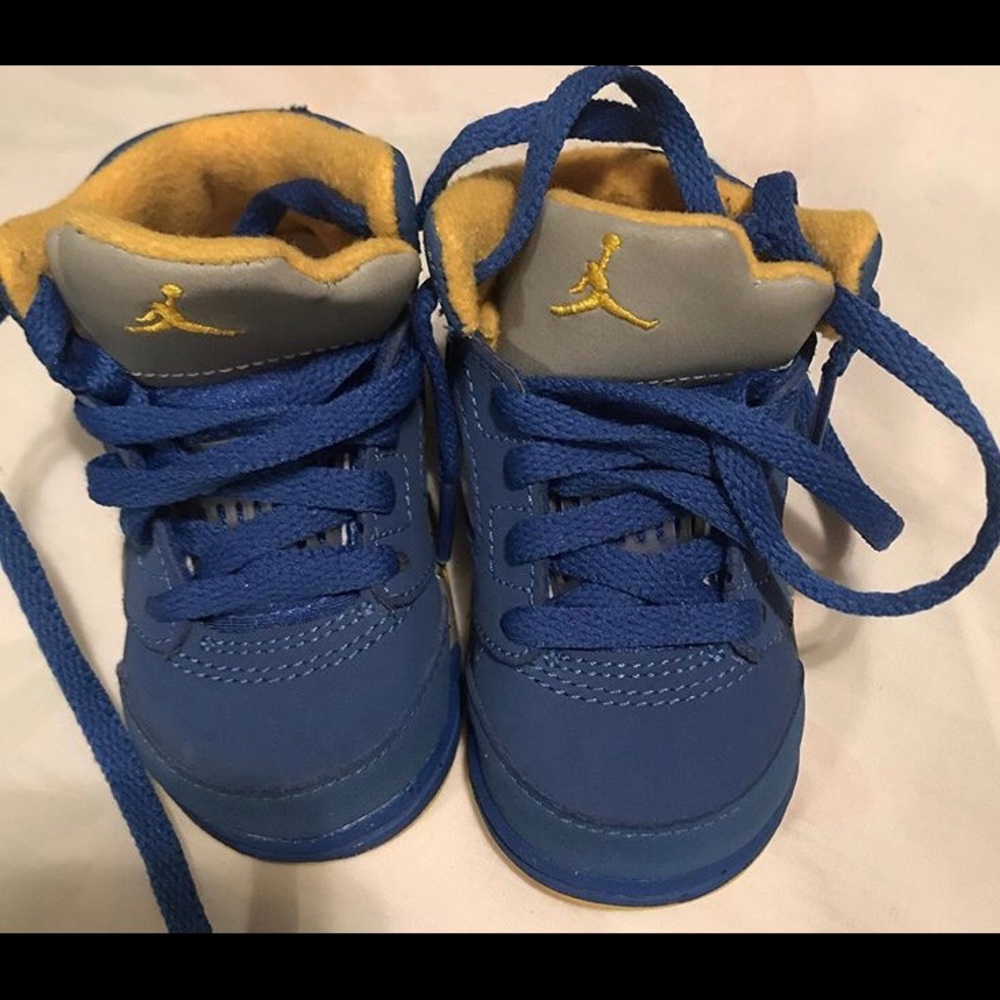 Hard bottom sneakers